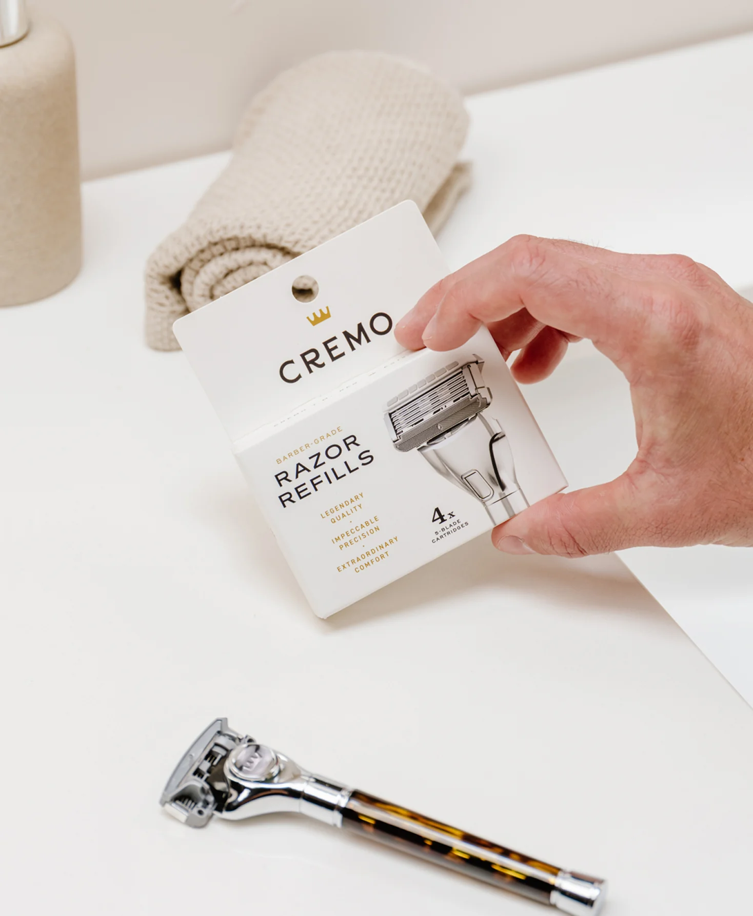 Cremo Barber Grade Razor Refills - Image 4