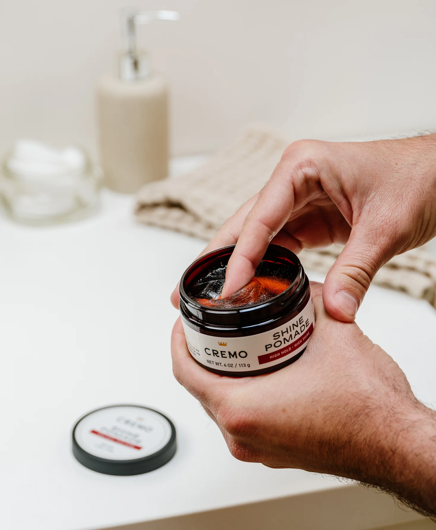 Shine Pomade - Image 4